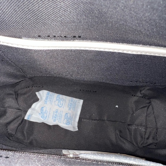 COACH NWT Signature Small Dufflette - Picture 2 of 12